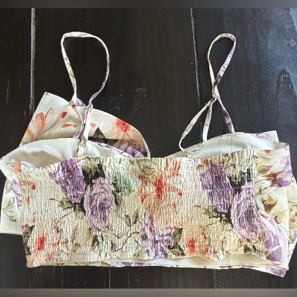 Aakaa Floral Ensemble Bra Top and Midi Skirt Set. - Picture 4 of 9